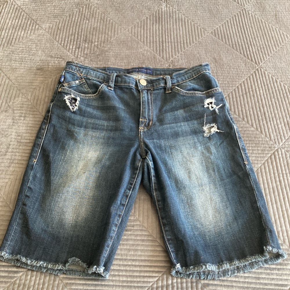 Rock & Republic Women's Distressed Bermuda Jean Shorts Size 10